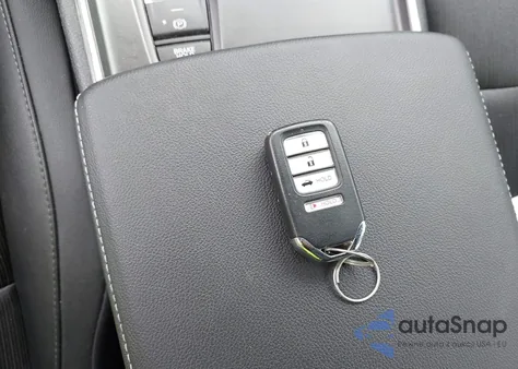 2019 Honda Accord Sport z USA, uszkodzony, nr VIN 1HGCV1F33KA049164